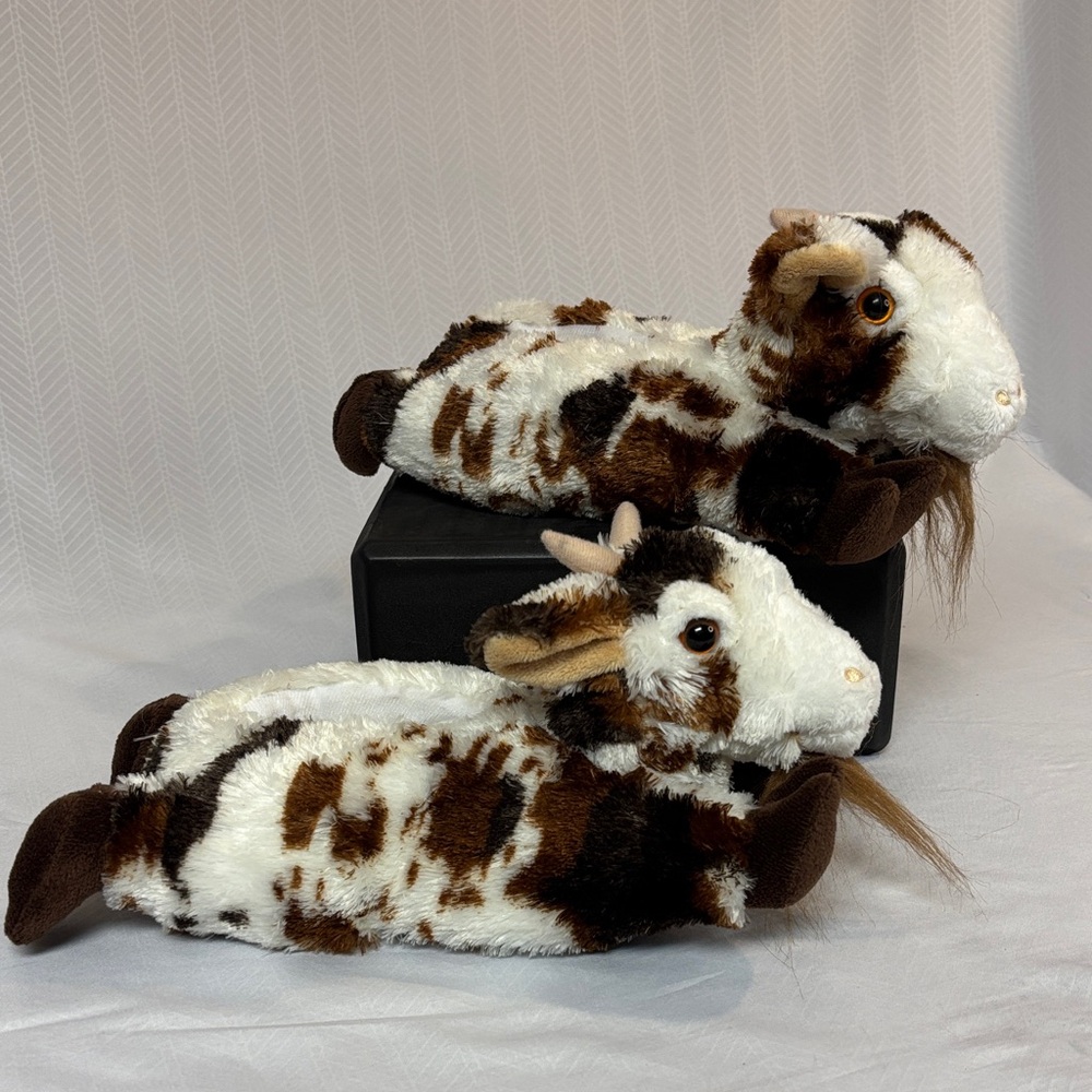 Wish Pet Kids Plushie Goat Slippers Size Small